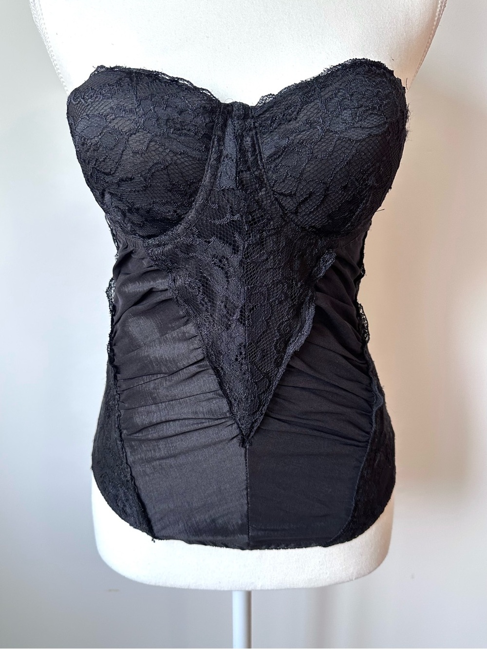 Vintage Y2K Black Sweetheart Bustier Corset Top Dark Romance Goth Lace Padded M